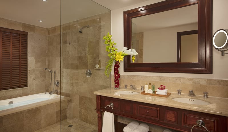 DREAMS TULUM JUNIOR SUITE GARDEN VIEW WASHROOM